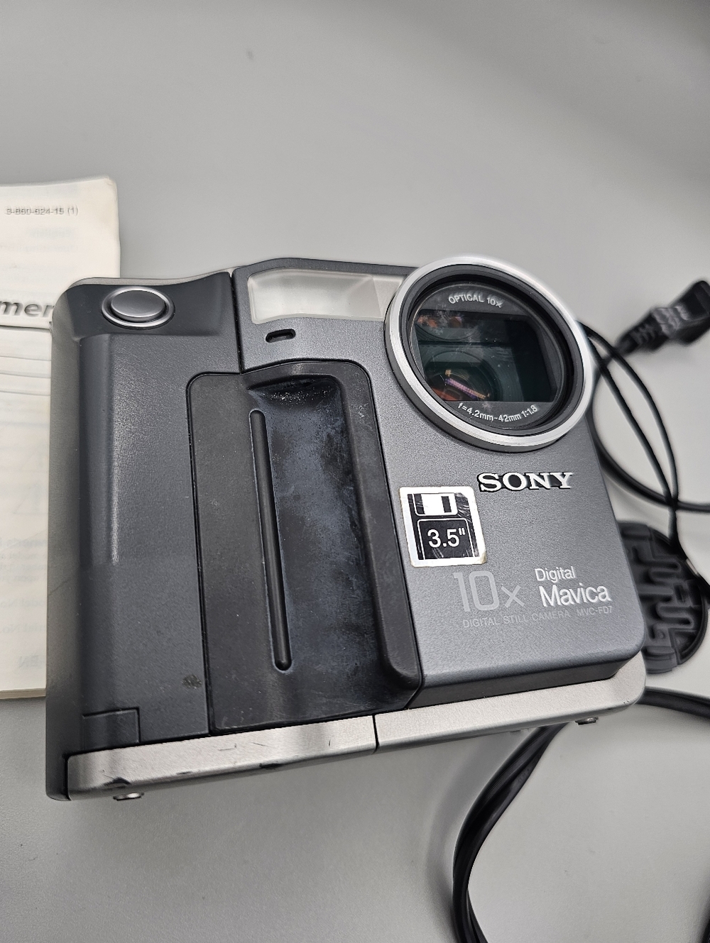 Sony Mavica MVC-FD7 Retro Floppy Disk Digital Camera 10x Zoom TESTED w/ Charger - Picture 10 of 14